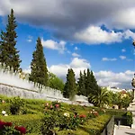 Apartamentos Junto A Jardines Del Triunfo