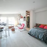 Granada Center Modern Loft