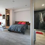 Granada Center Modern Loft