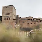 Chezmoihomes Alhambra Penthouse