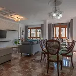 tuGuest Gran Via 42 Apartment