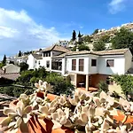 Habitacion Con Bano Y Cocina Privados En Albaicin