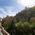 Alhambra Enamora 2. Paseo De Los Tristes Views 1-B