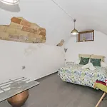 La Cueva De H Y M