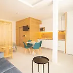 Center Cathedral Suite