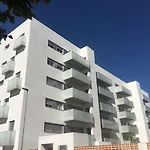 Ciencias Forum Apartment by A3Rentals