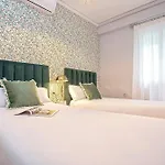 Genteel Home Amira