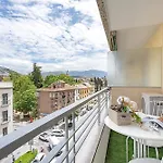 Genteel Home Amira
