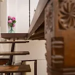 Woody Home - Loft Type - Perfect Stay For Couples