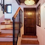 Genteel Home Mirador De Los Reyes