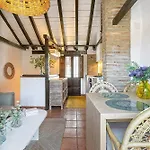 Genteel Home Mirador De Los Reyes