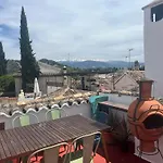 Cosy House, Sunny Terrace, Amazing Views & Outdoor Bathtub!