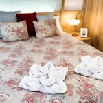 Wekey Homes, Angel Deluxe Apartment & Free Parking