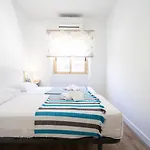 Apartamentos céntricos, parking, wifi y A/C