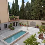 APARTAMENTOS DELUXE PALACIO DE LOS JERÓNIMOS free parking