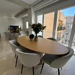 Navas 202 Elegant Suite