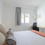 Apartamentos J De La Alhambra