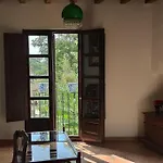Cerca De La Alhambra, La Casa Del Cuento, Segundo