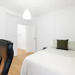Centro Y Confort Junto A Corte Ingles