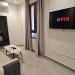 Suspiro 102 Cosmopolitan Loft