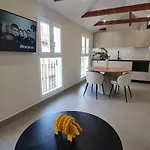 Navas Penthouse 301 By Florentia Homes