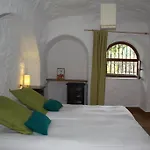 Cueva Los Naranjos