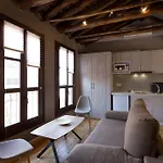 Los Lobos Suites Apartamentos