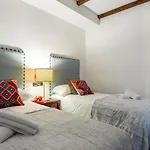 Genteel Home Bib Rambla