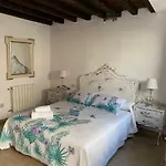 Charming Apartments De Gomerez