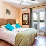 Tuanfitrion Apartment Loarte