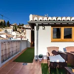 Fantástico ático con terraza y vistas en el centro