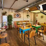 Rooms Vita & Bar