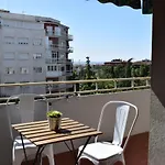 Piso nuevo con encanto centro Granada