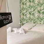 Piso nuevo con encanto centro Granada