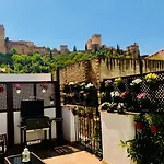 Arab House D\' Oro Alhambra Center