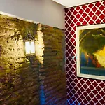 Arab House D\' Oro Alhambra Center