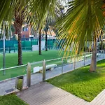 Apartamento Forum-Ciencias Con Piscina, Gym & Parking