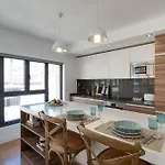 Chezmoihomes Plaza Nueva Luxury