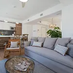 Chezmoihomes Plaza Nueva Luxury