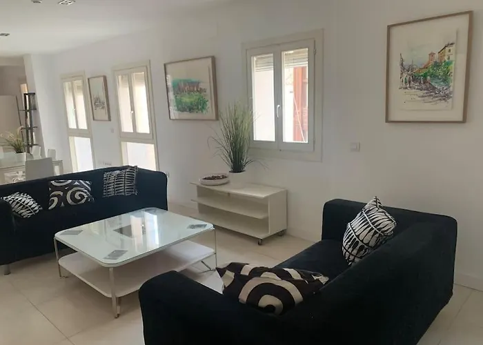 Spacious Loft / Literally At The Foot Of Alhambra