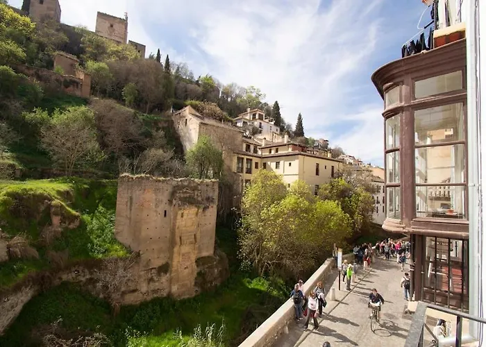 Alhambra Enamora 2. Paseo De Los Tristes Views 1-B