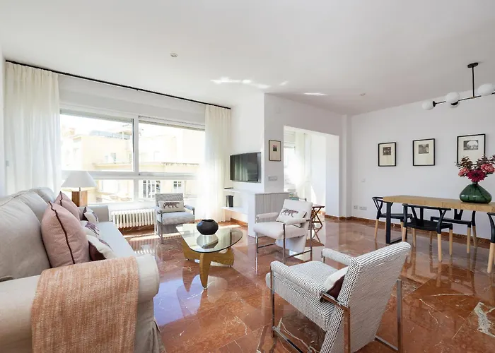 Gran Via Cathedral Apartment