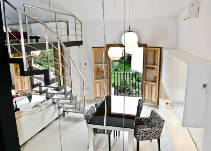 Holiday Granada Modernise
