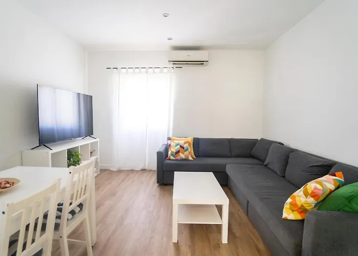 Apartamentos céntricos, parking, wifi y A/C