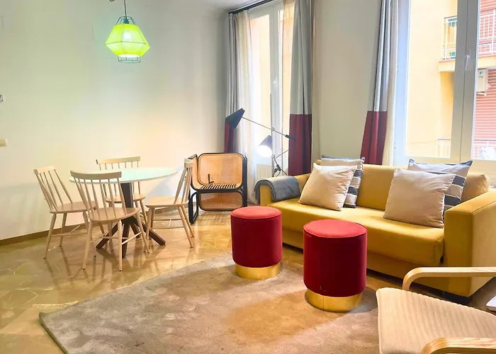 Home4U Gran Via Luxury Granada
