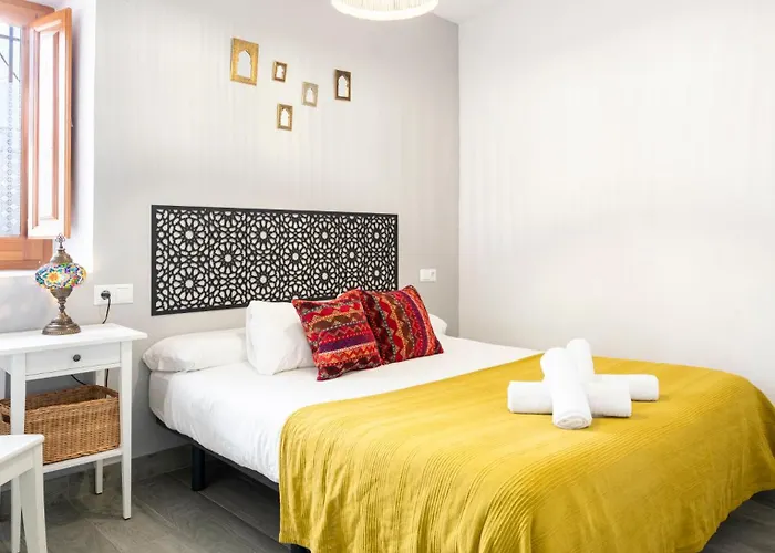 Warm Central Apartment Albayzin - Free Parking 15 Min Away