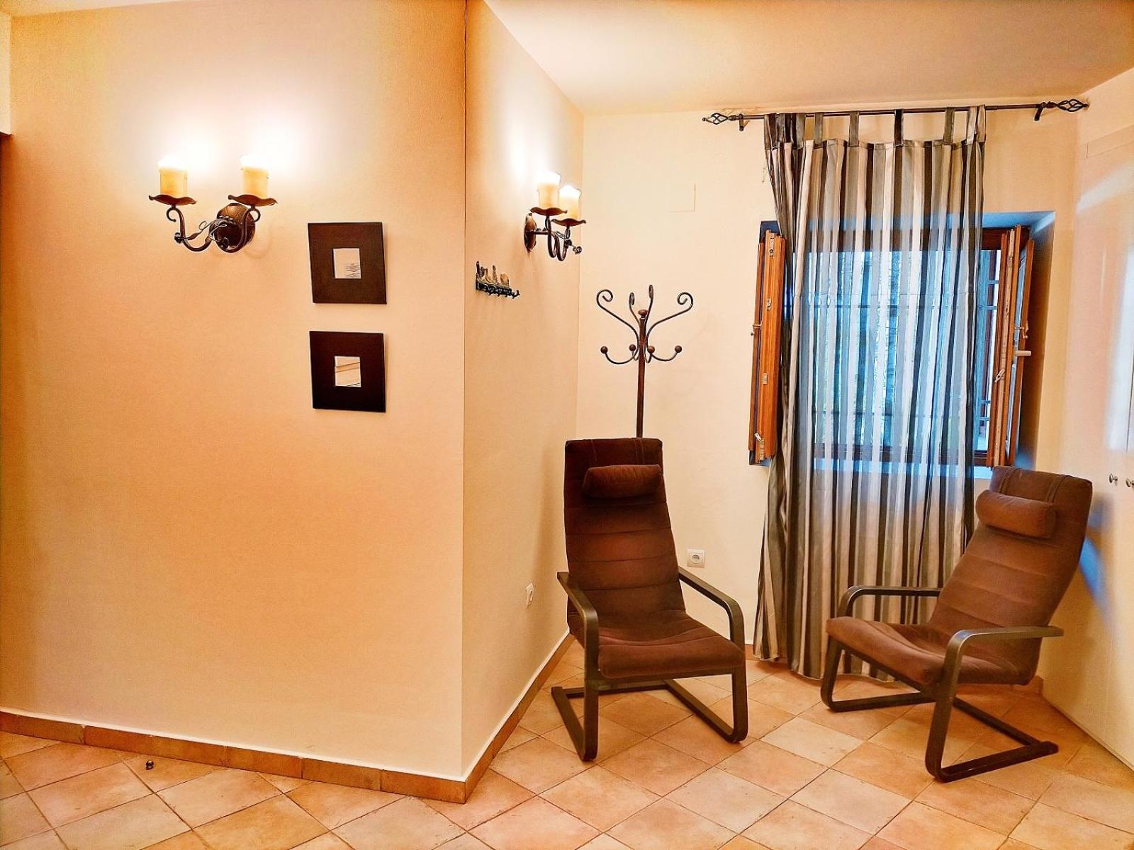 Abadia Bed & Breakfast 2*