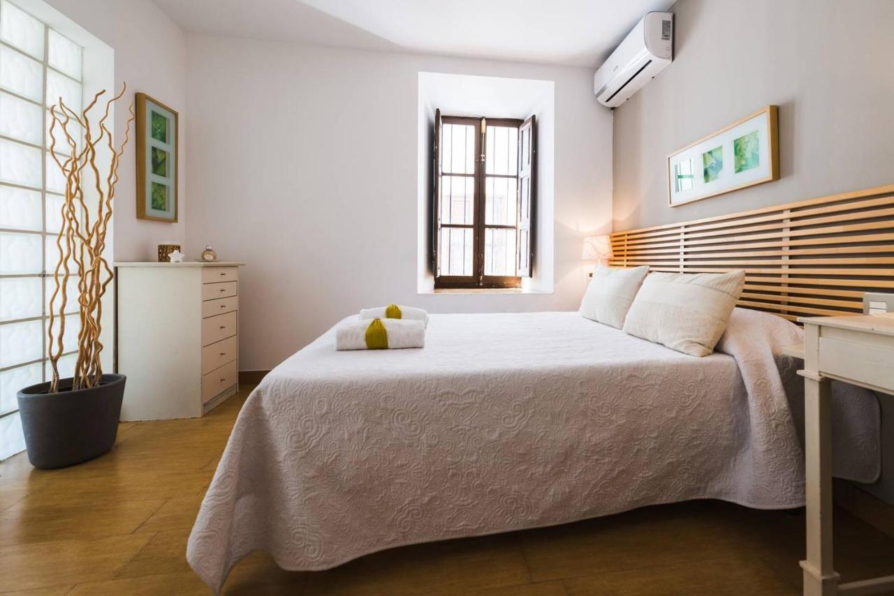 Casa Alhambra - Centro Historico Con Jardin Privado Apartment *