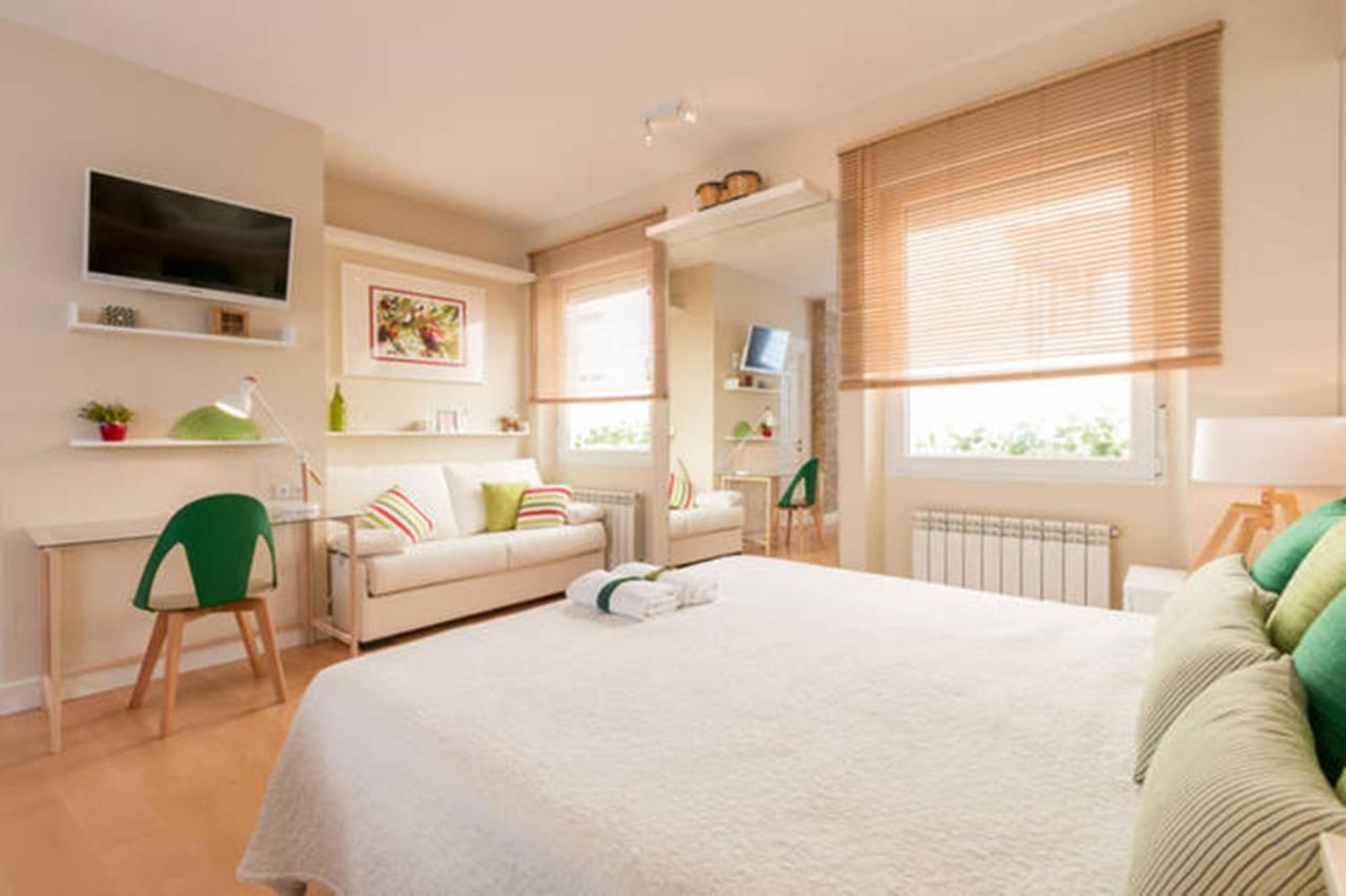Apartasuite Deluxe Centro Histórico ático Tranquilo Con Terrazas A Pie De Calle Granada
