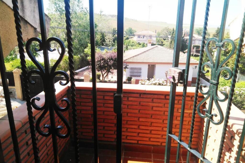 A 20 Minutos De La Alhambra *